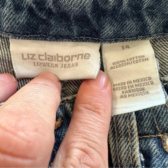 Liz Clairborne women's size 14 capri jeans - Picture 3 of 3